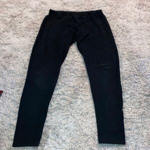 Black leggings